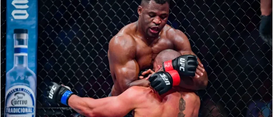 Francis Ngannou vender tilbake til buret etter personlig tragedie