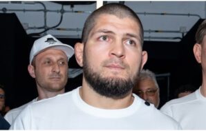 Khabib Tvunget til å Forlate Flyet – Se Hendelsen